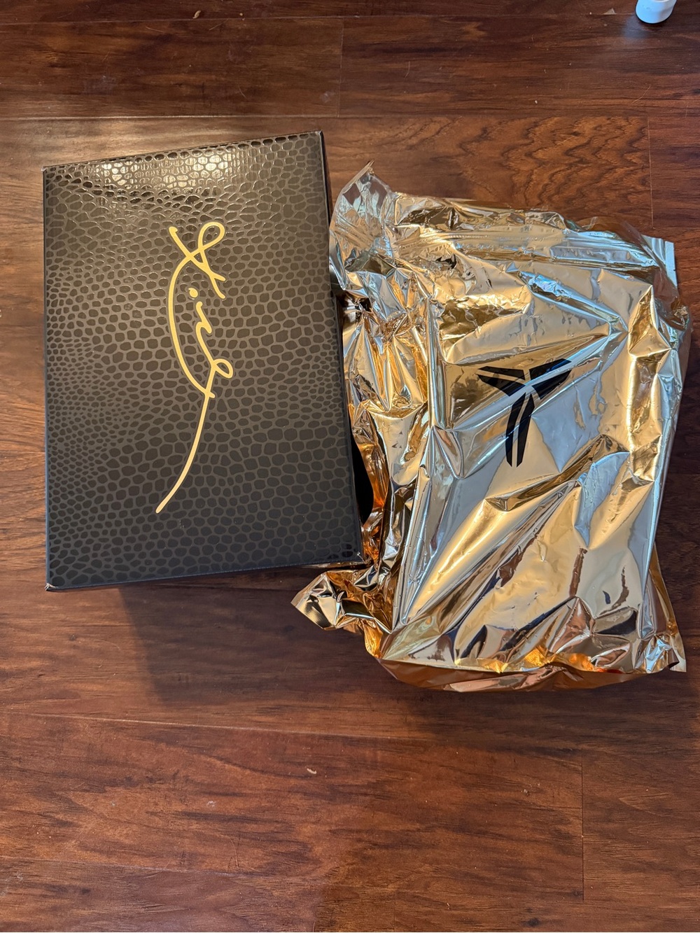 kobe 4 protro Draft Day Size 10 Unopened Mystery Box